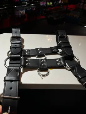 Everest black leather silver hardware